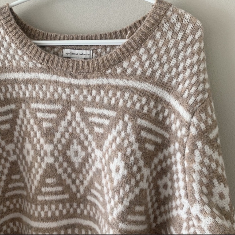Cozy Geometric Pattern Sweater - Picture 2 of 5